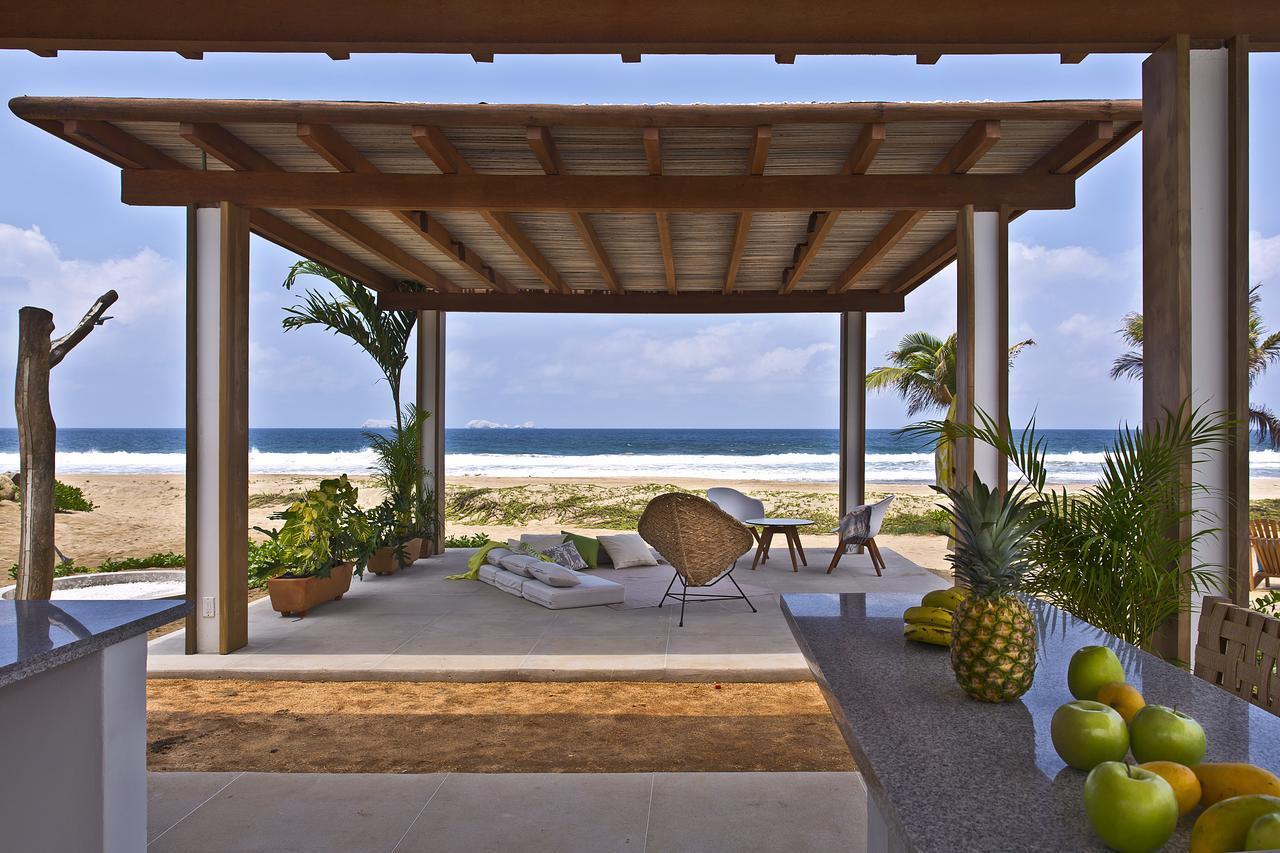 Marea Beachfront Villas Zihuatanejo Kültér fotó